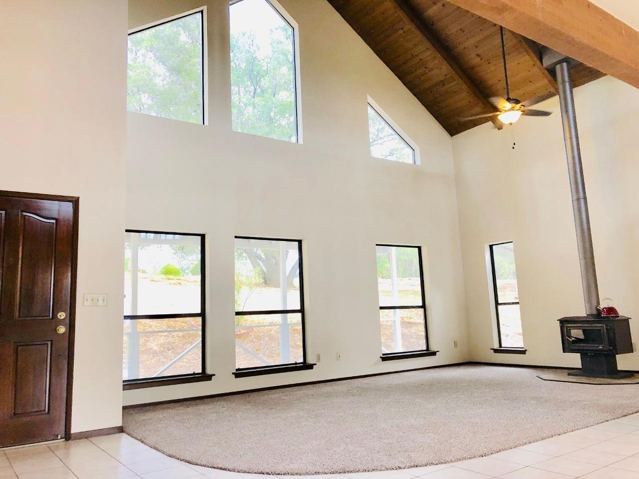 30449 Corral Dr, Coarsegold, CA 93614