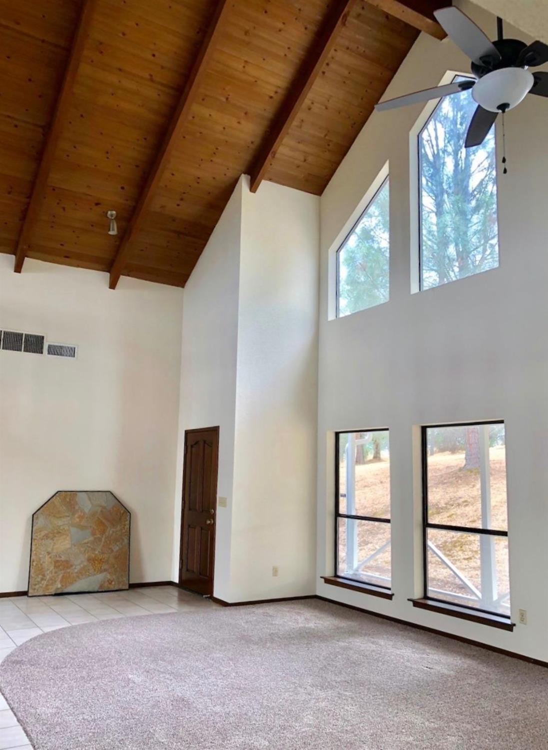 30449 Corral Dr, Coarsegold, CA 93614