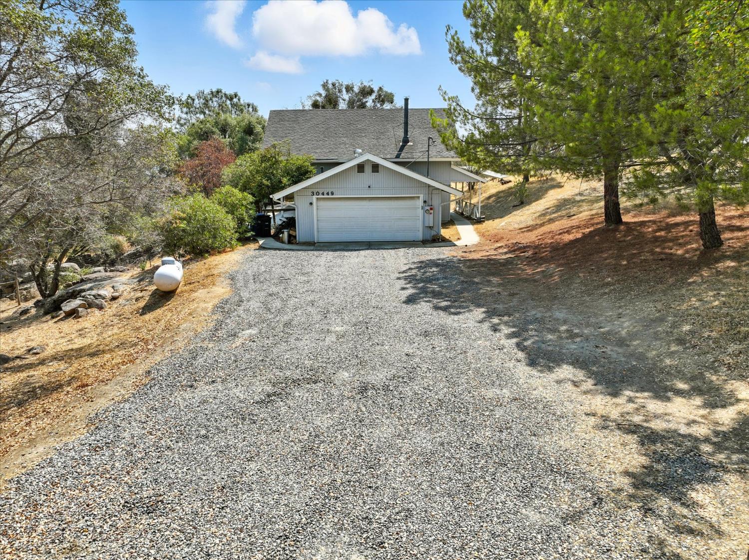 30449 Corral Dr, Coarsegold, CA 93614