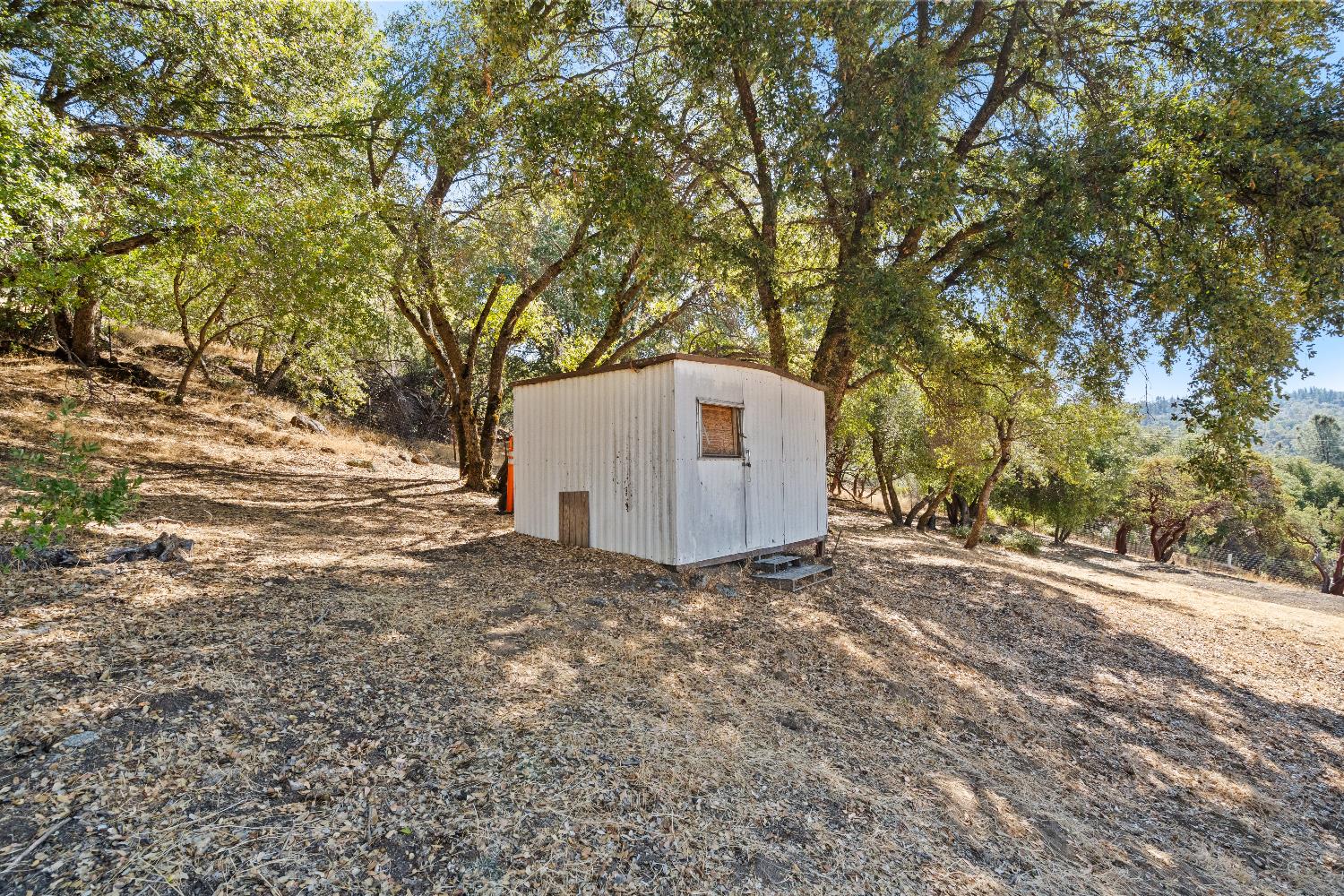 40882 Jean Rd E, Oakhurst, CA 93644