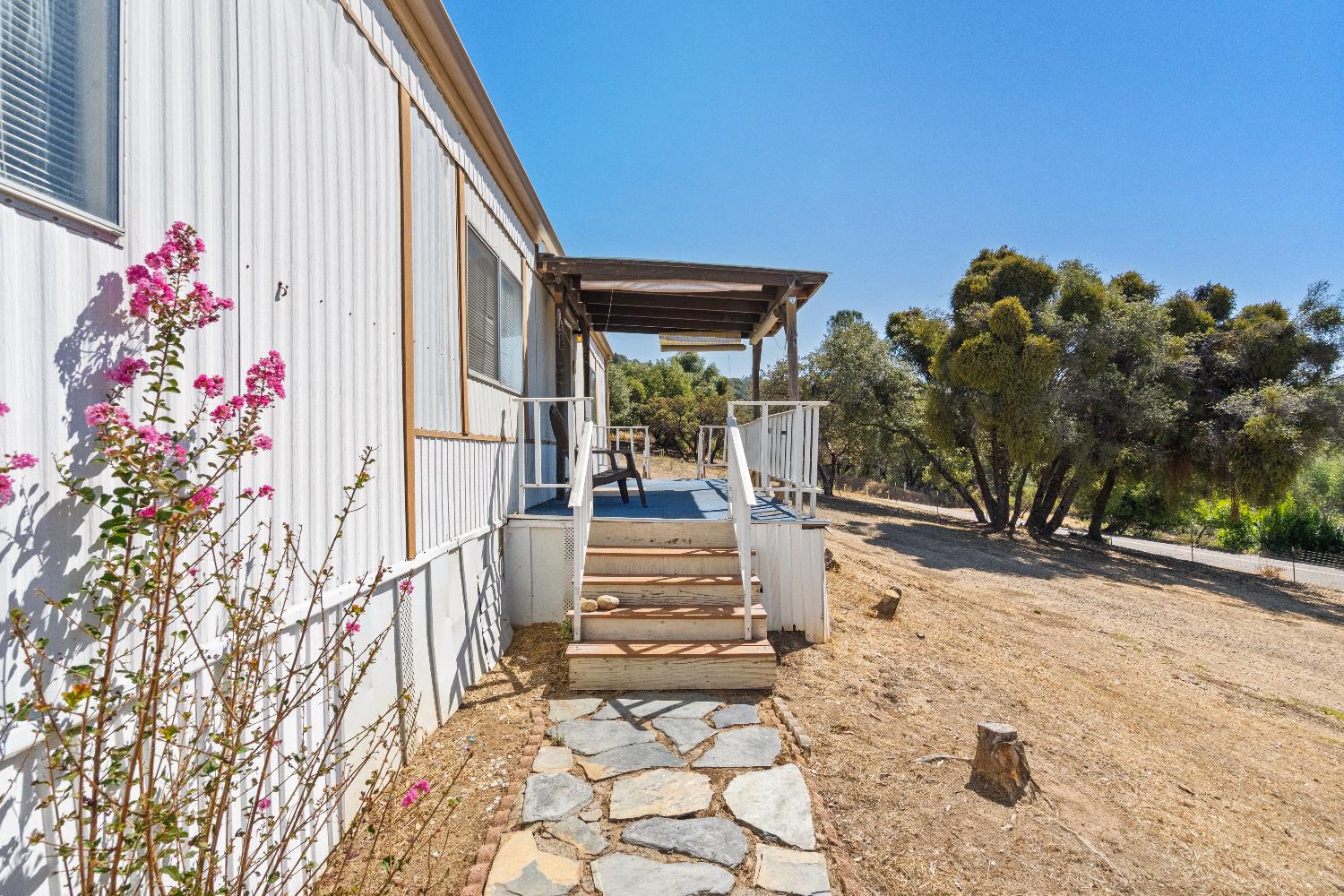 40882 Jean Rd E, Oakhurst, CA 93644