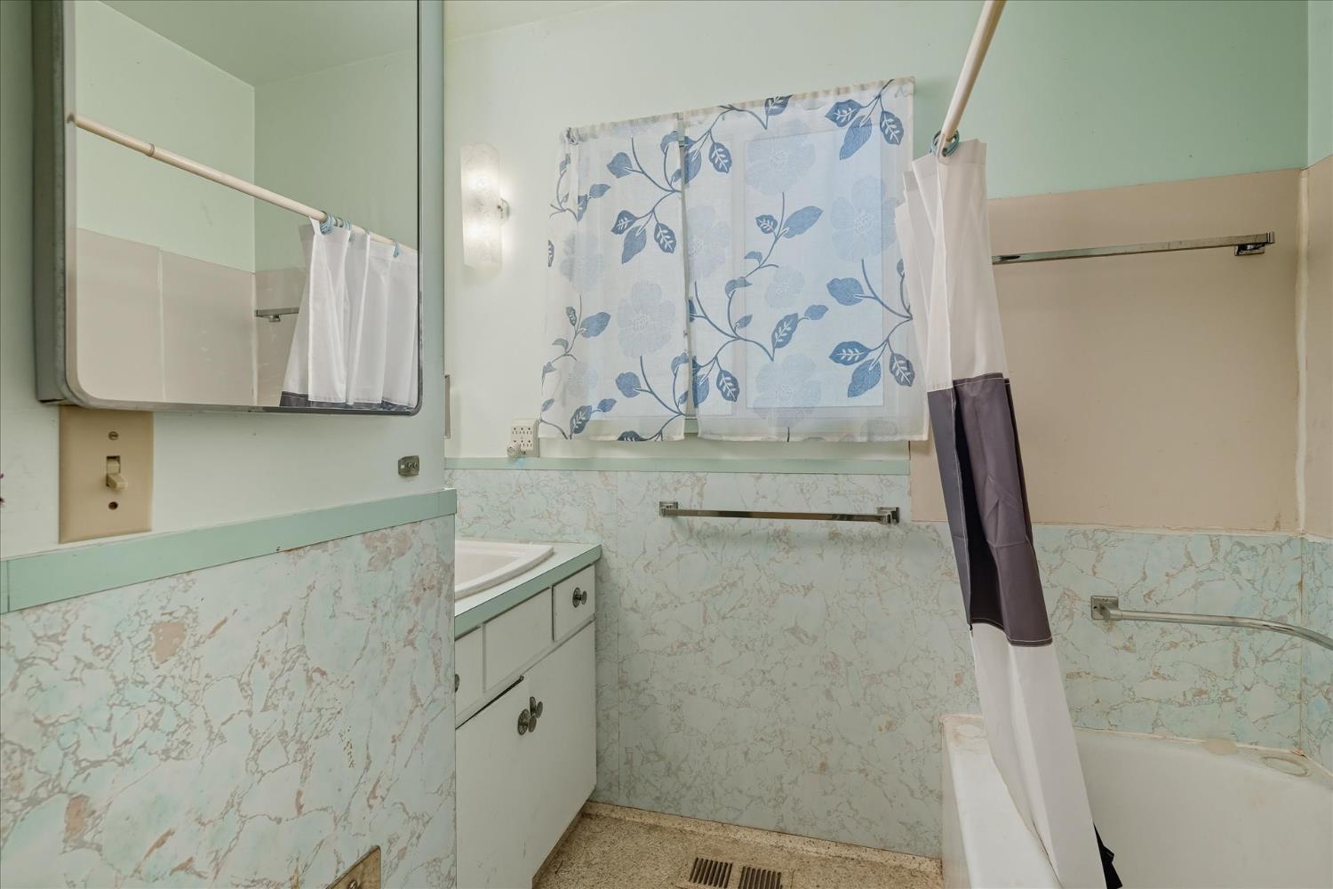 41409 Miami Way, Oakhurst, CA 93644