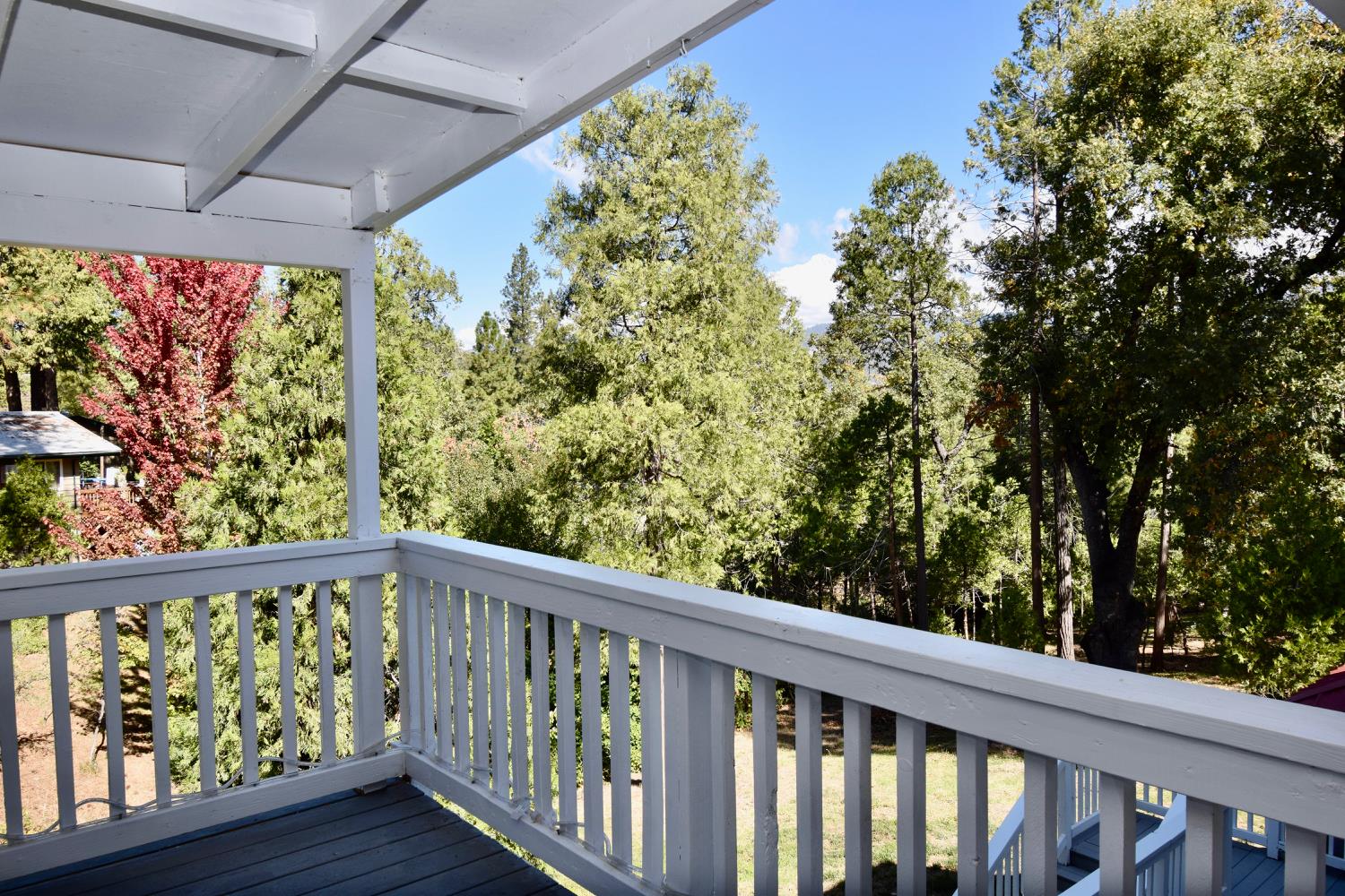 39314 Manzanita Dr, Oakhurst, CA 93644