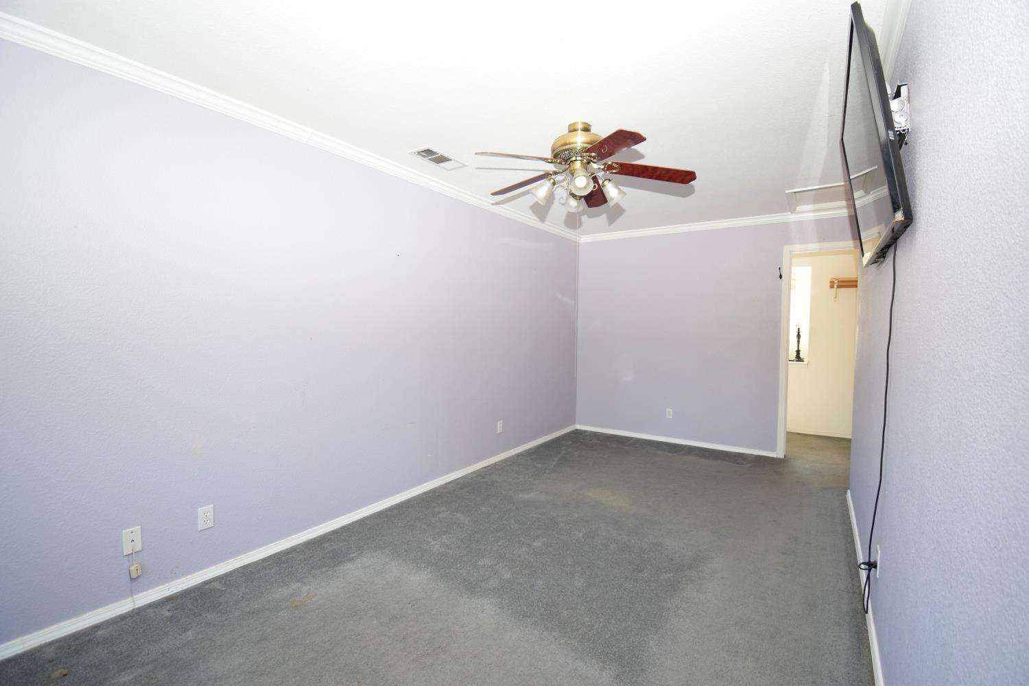 39314 Manzanita Dr, Oakhurst, CA 93644