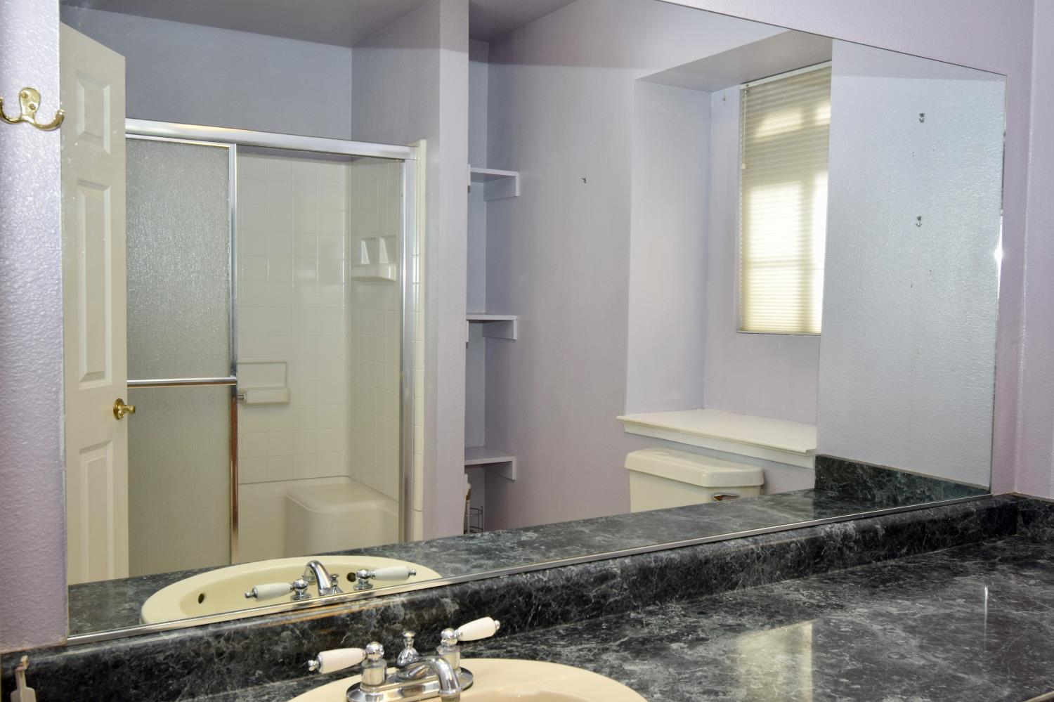 39314 Manzanita Dr, Oakhurst, CA 93644