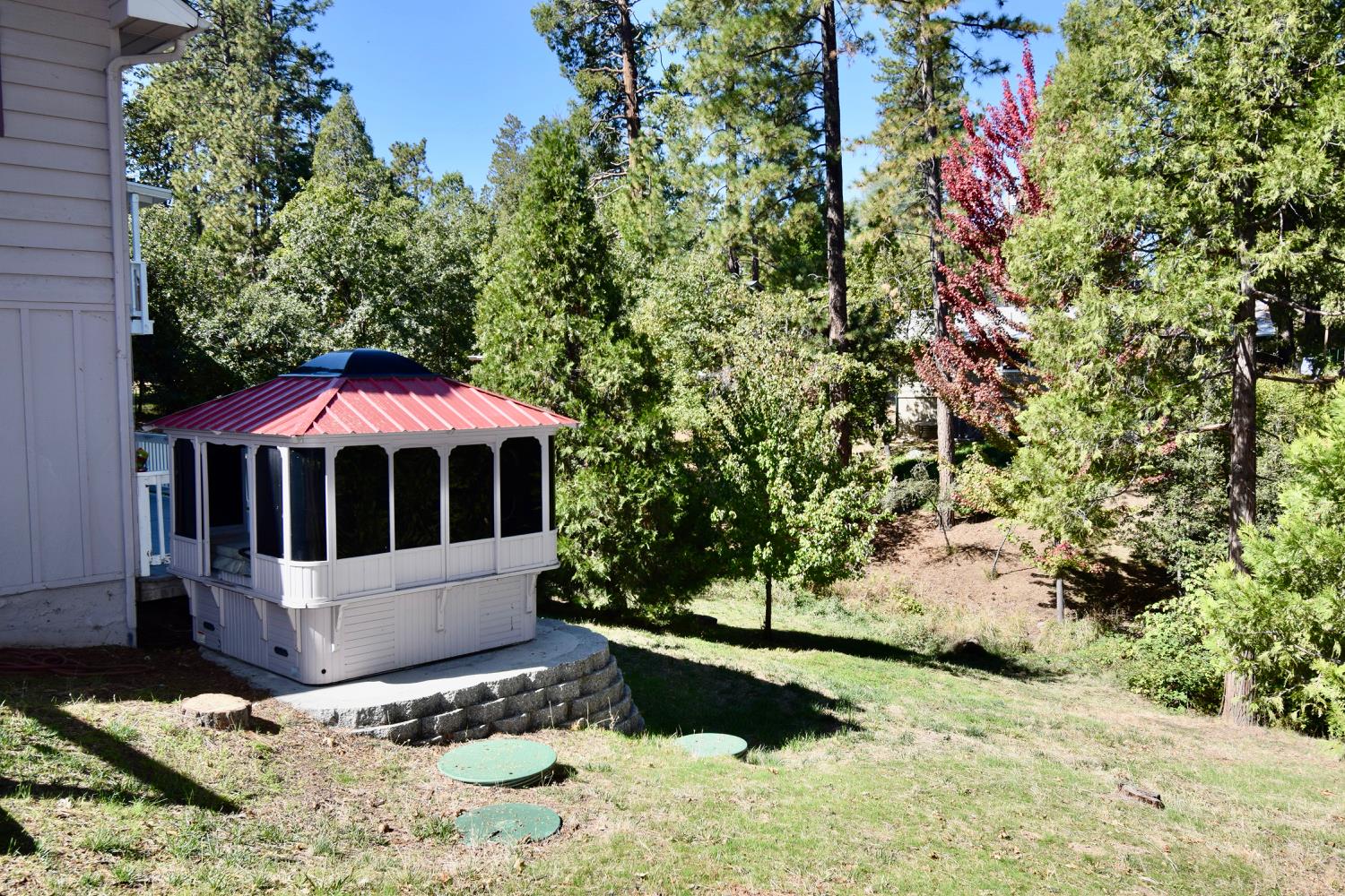 39314 Manzanita Dr, Oakhurst, CA 93644