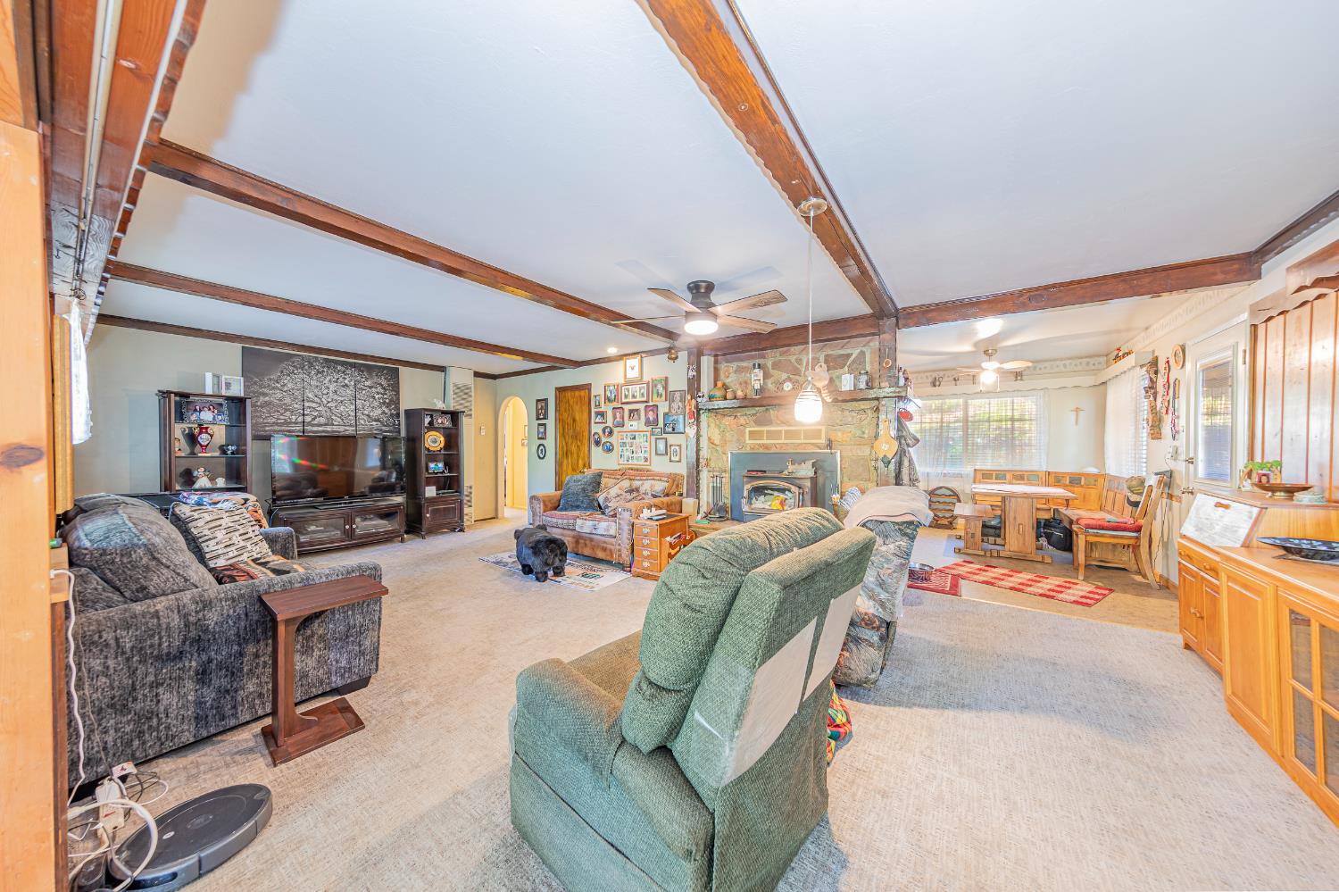 42585 Buckeye Rd, Oakhurst, CA 93644