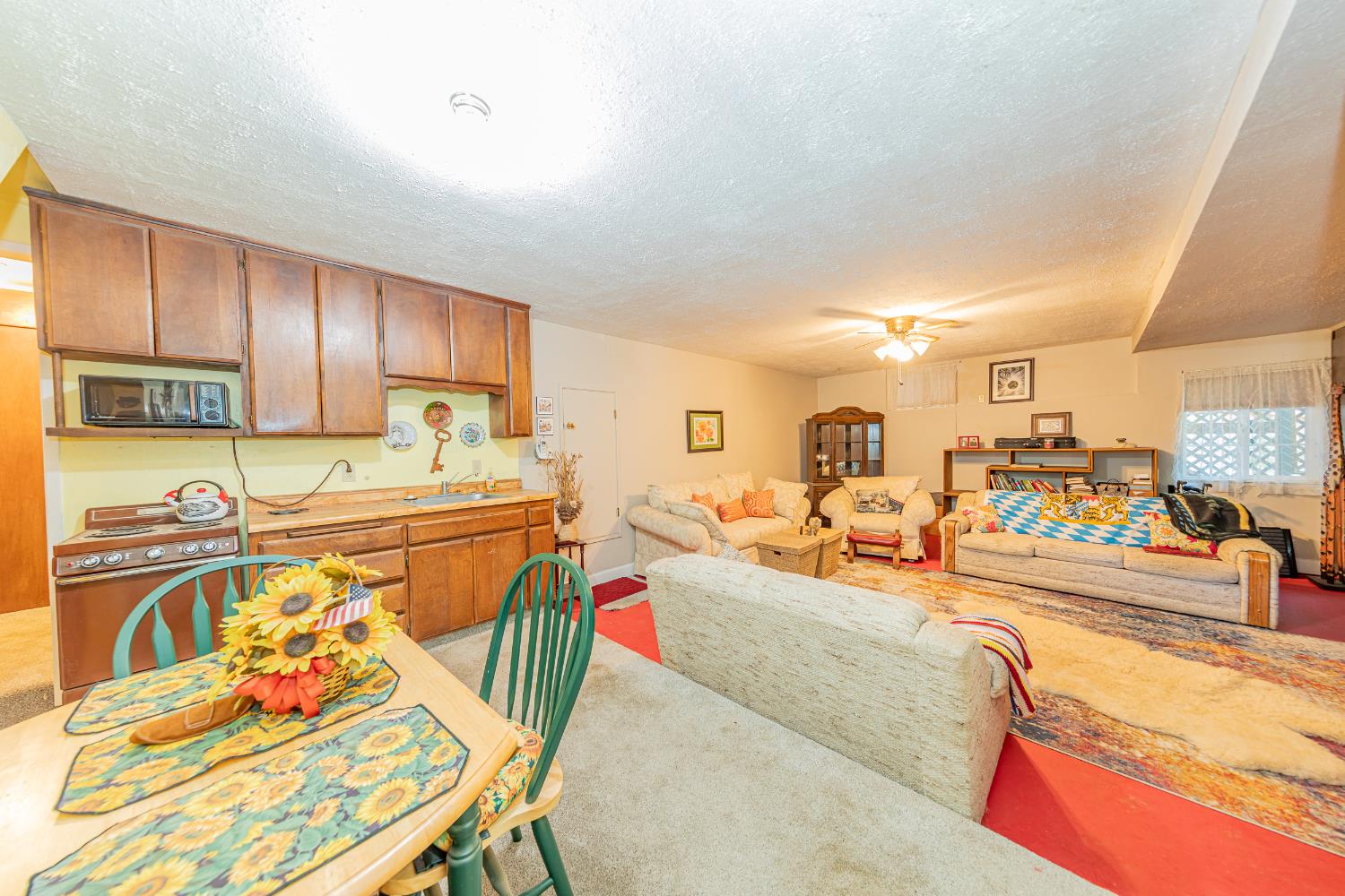 42585 Buckeye Rd, Oakhurst, CA 93644