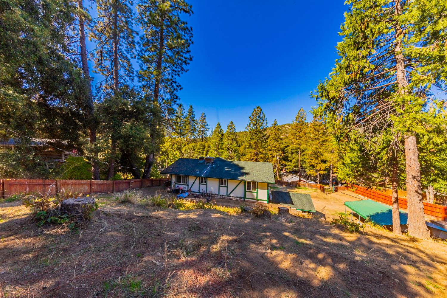 42585 Buckeye Rd, Oakhurst, CA 93644