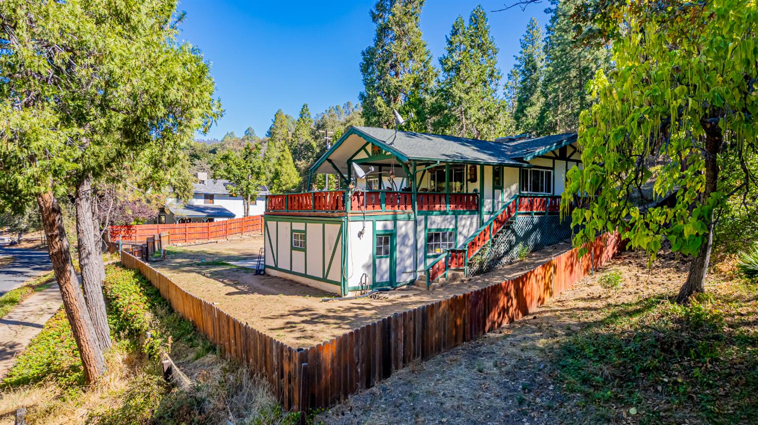 42585 Buckeye Rd, Oakhurst, CA 93644