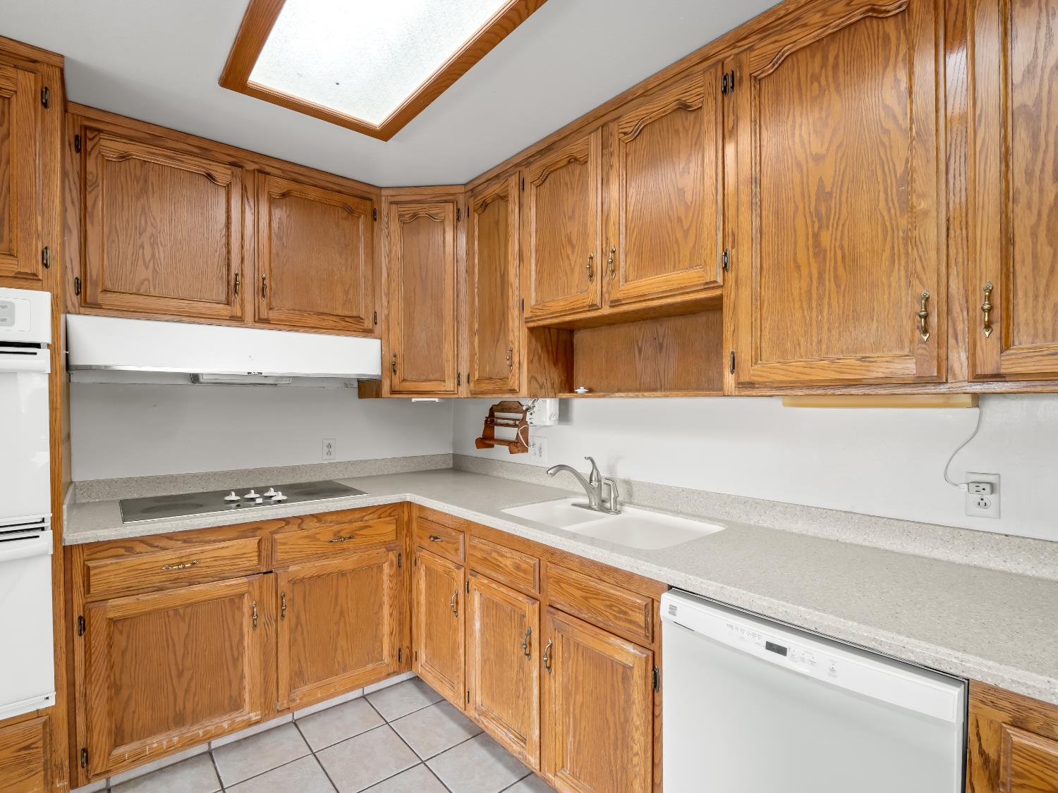 43044 Country Club Dr W, Oakhurst, CA 93644
