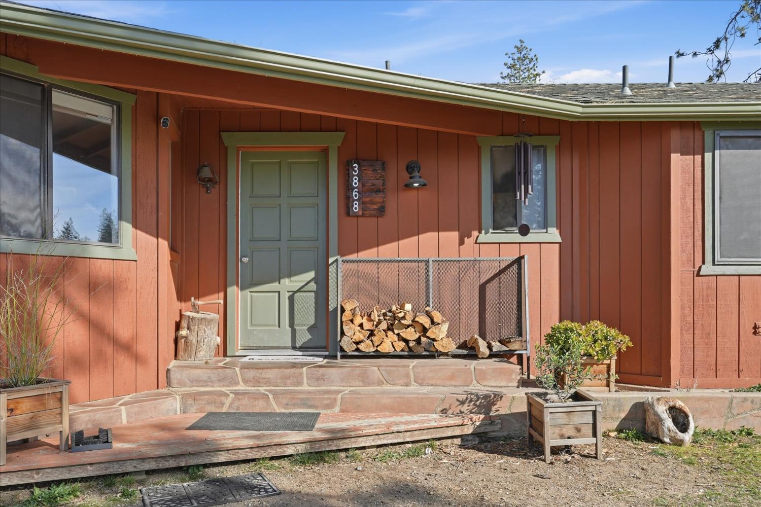 3868 Pinecrest Dr, Mariposa, CA 95338