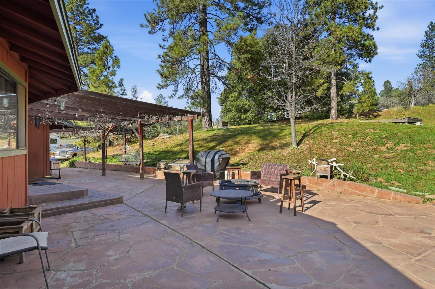 3868 Pinecrest Dr, Mariposa, CA 95338