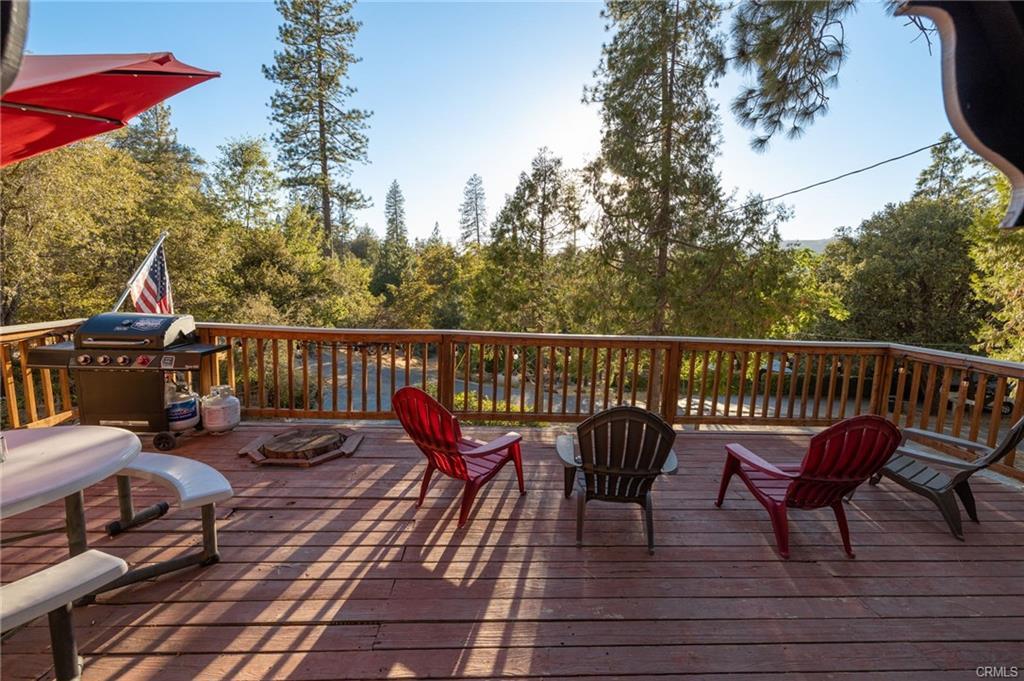 43207 W Sugar Pine Dr, Oakhurst, CA 93644