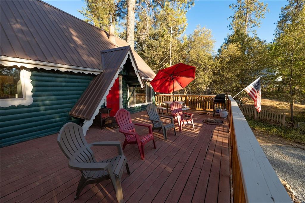 43207 W Sugar Pine Dr, Oakhurst, CA 93644