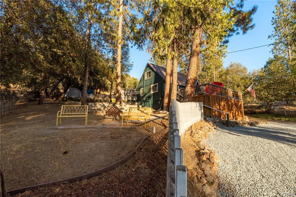 43207 W Sugar Pine Dr, Oakhurst, CA 93644