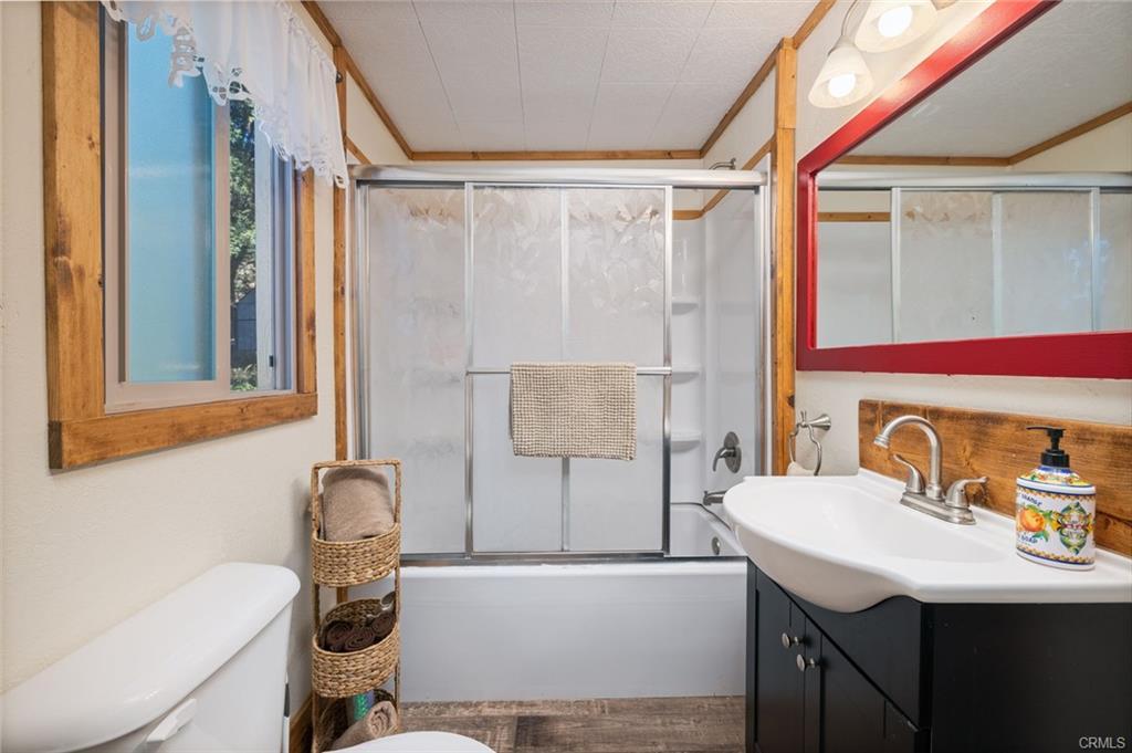 43207 W Sugar Pine Dr, Oakhurst, CA 93644