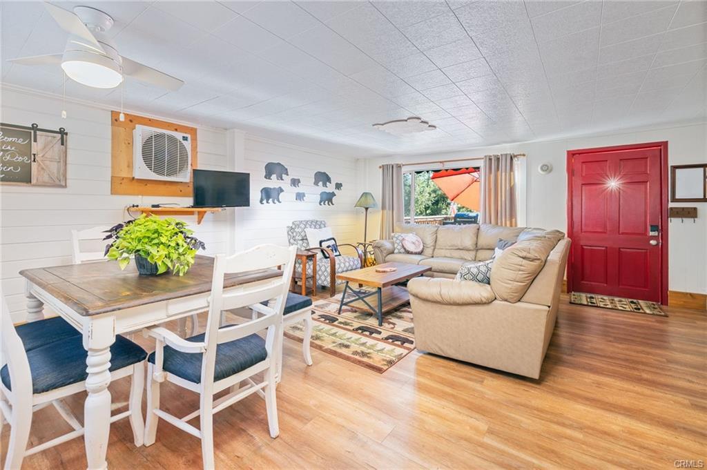 43207 W Sugar Pine Dr, Oakhurst, CA 93644