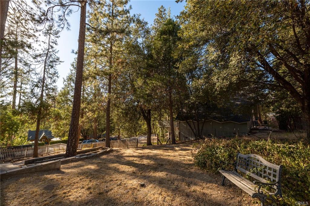 43207 W Sugar Pine Dr, Oakhurst, CA 93644