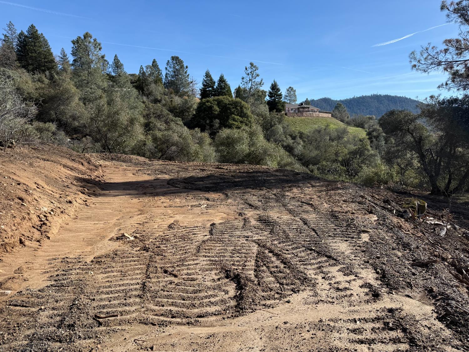 32 Suncrest Dr, Oakhurst, CA 93644