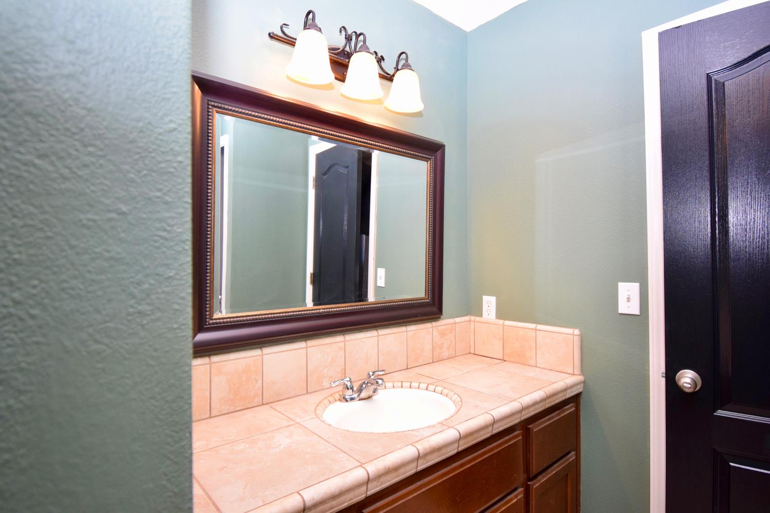 39384 Road 425B, Oakhurst, CA 93644