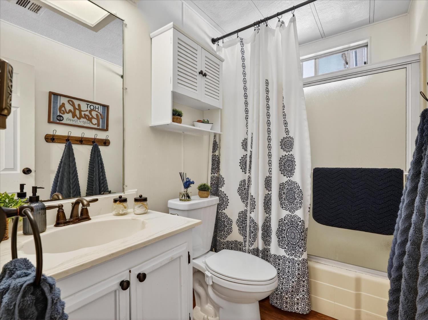 39678 Road 425B #50, Oakhurst, CA 93644