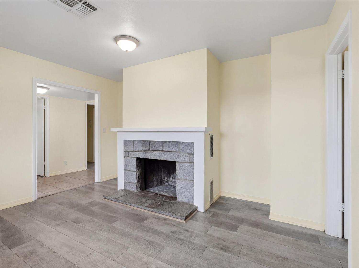 49447 Pierce Dr, Oakhurst, CA 93644