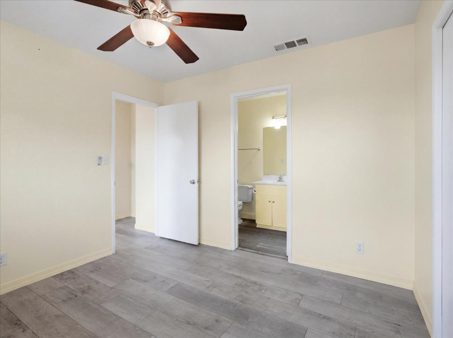 49447 Pierce Dr, Oakhurst, CA 93644