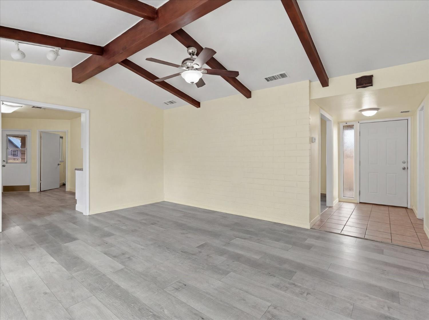 49447 Pierce Dr, Oakhurst, CA 93644