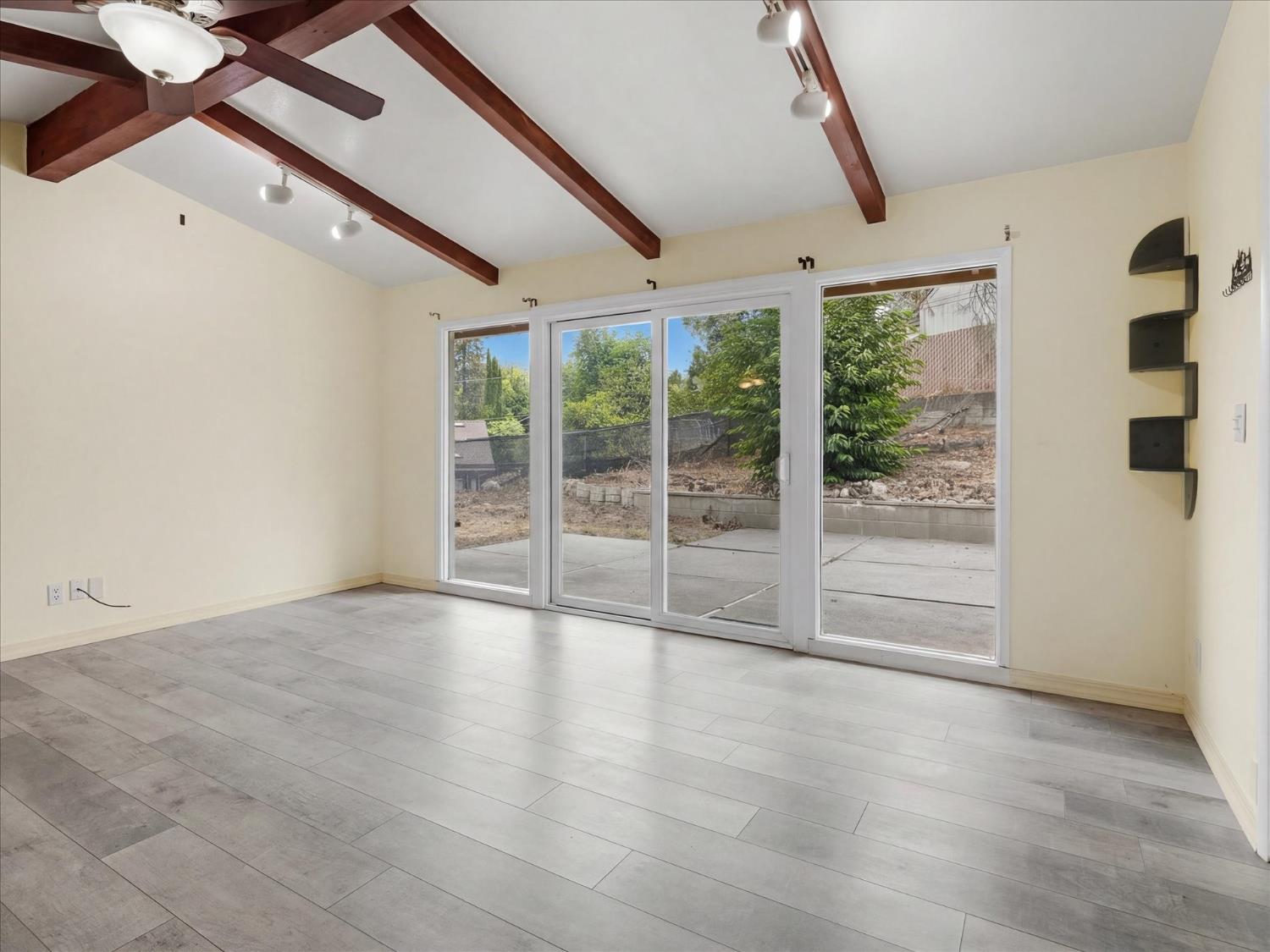 49447 Pierce Dr, Oakhurst, CA 93644