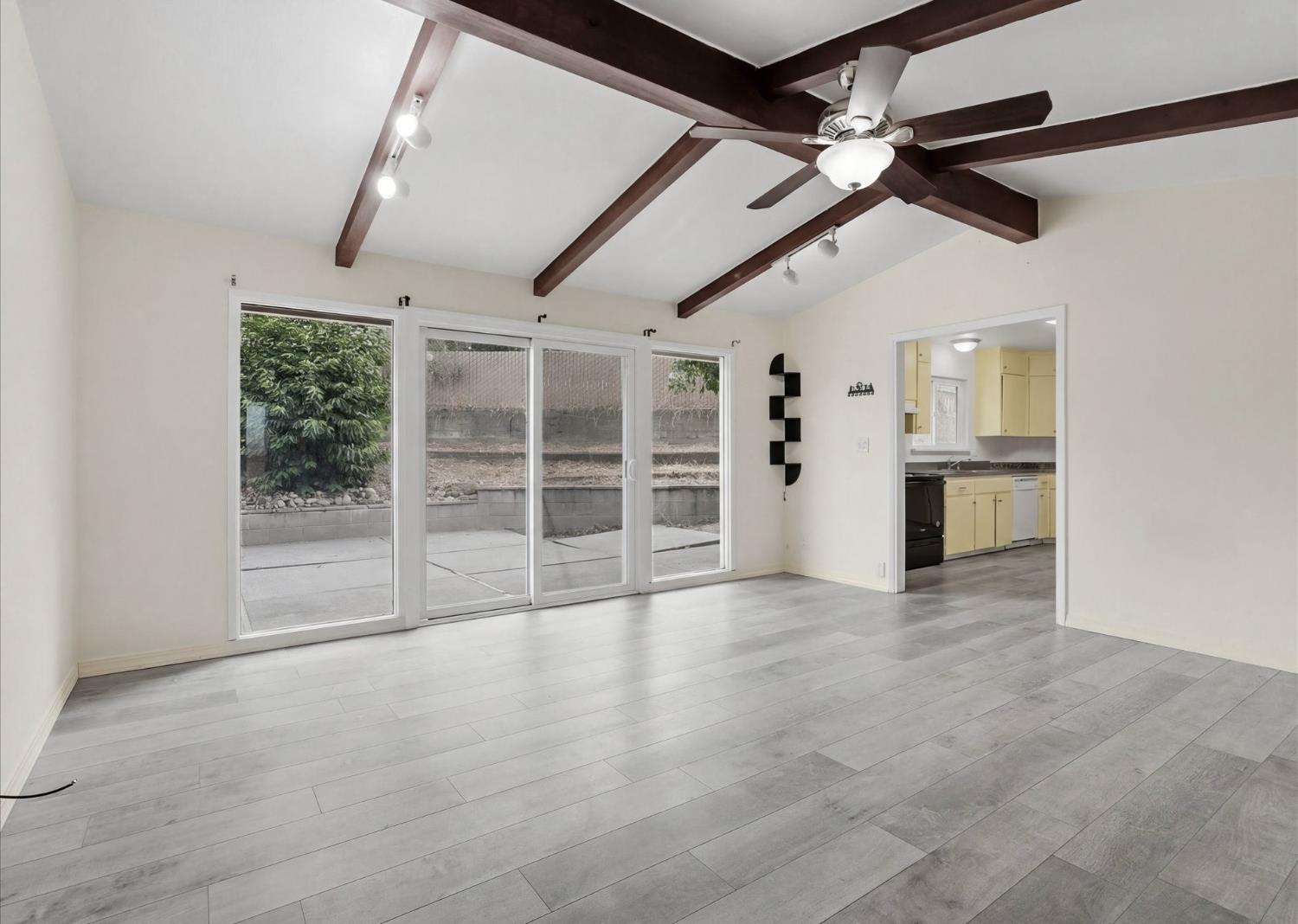 49447 Pierce Dr, Oakhurst, CA 93644