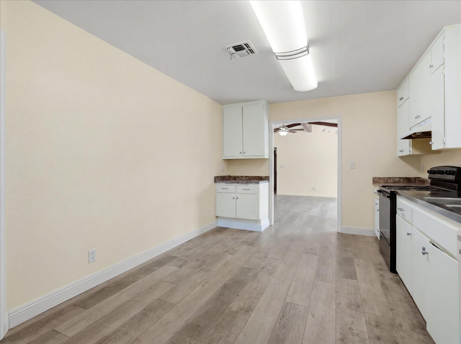 49447 Pierce Dr, Oakhurst, CA 93644