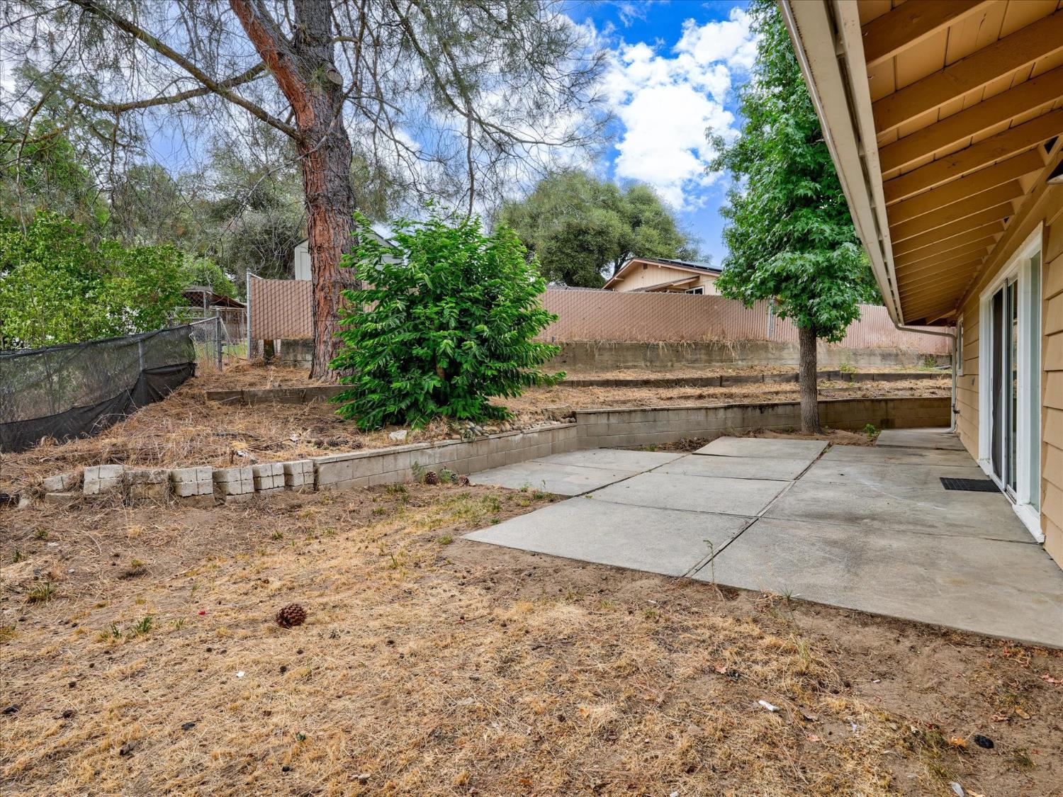 49447 Pierce Dr, Oakhurst, CA 93644