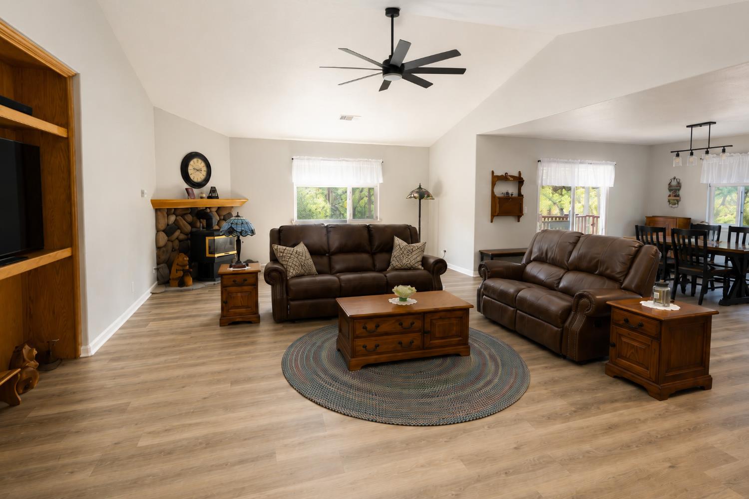 41124 Deer Creek Dr, Oakhurst, CA 93644