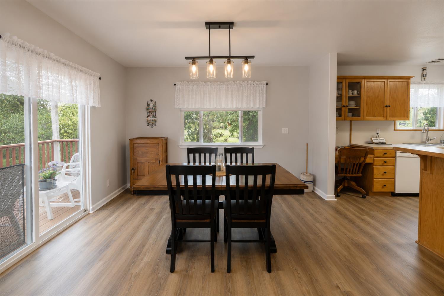 41124 Deer Creek Dr, Oakhurst, CA 93644