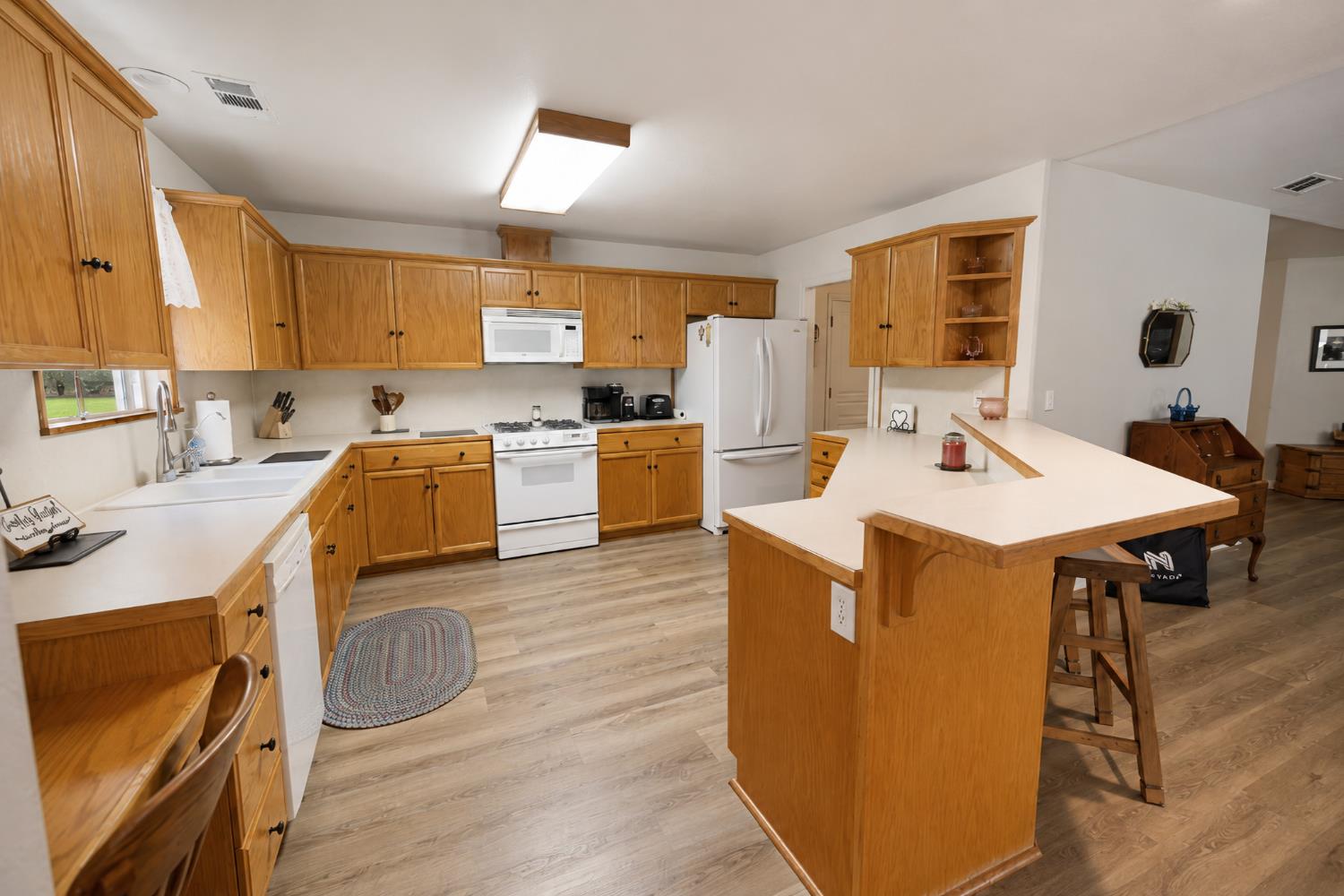 41124 Deer Creek Dr, Oakhurst, CA 93644