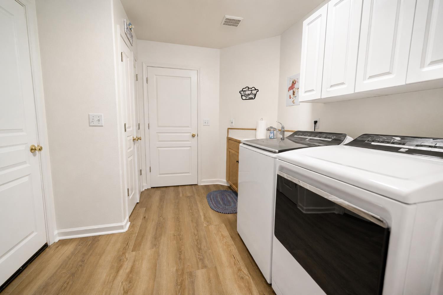 41124 Deer Creek Dr, Oakhurst, CA 93644