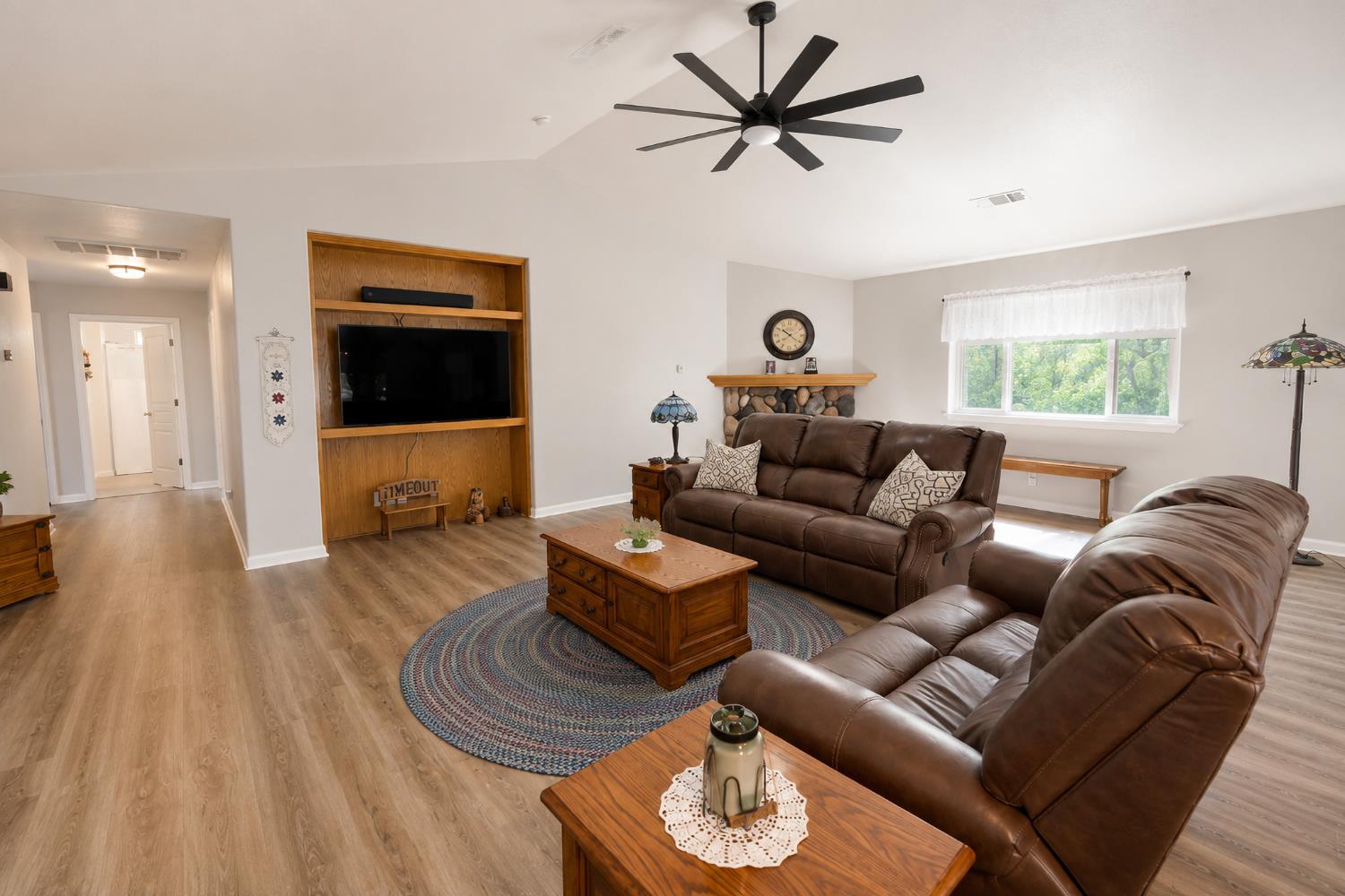 41124 Deer Creek Dr, Oakhurst, CA 93644