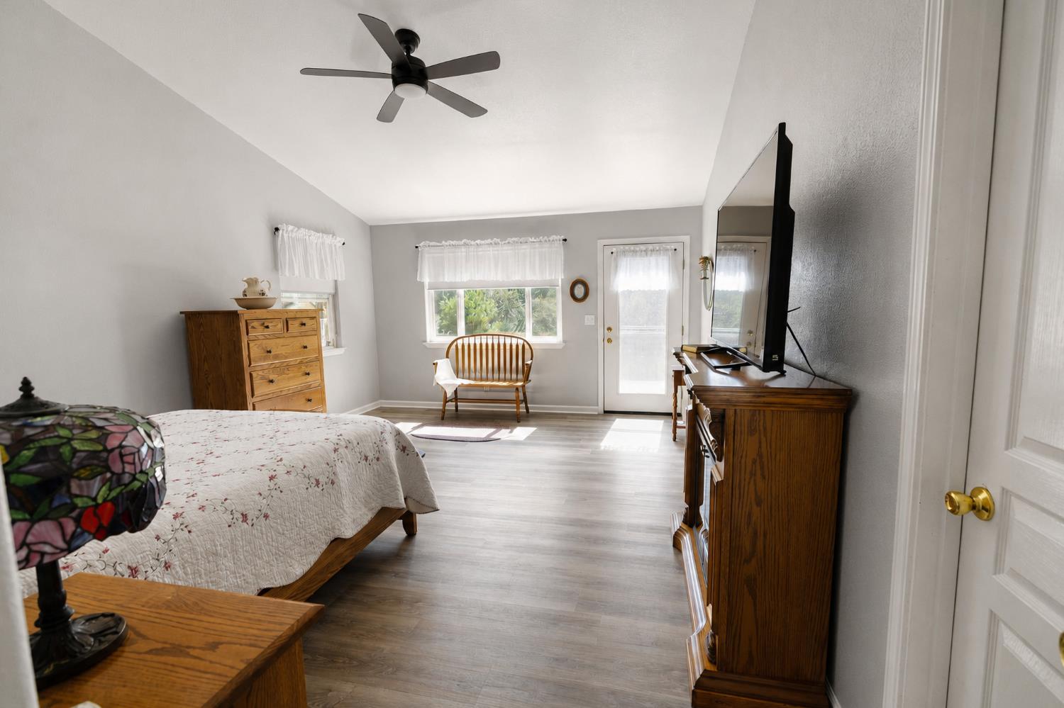 41124 Deer Creek Dr, Oakhurst, CA 93644