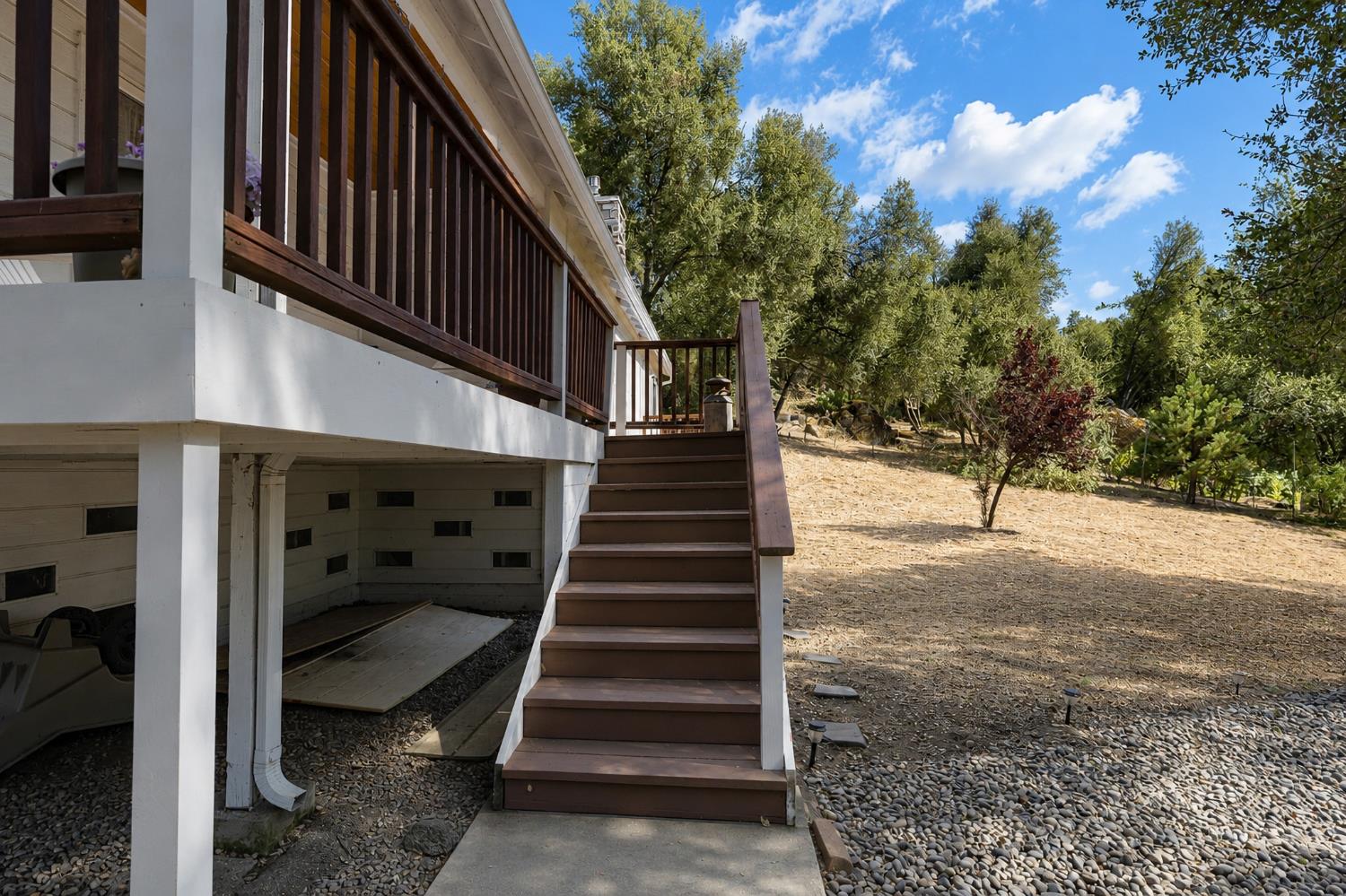 41124 Deer Creek Dr, Oakhurst, CA 93644