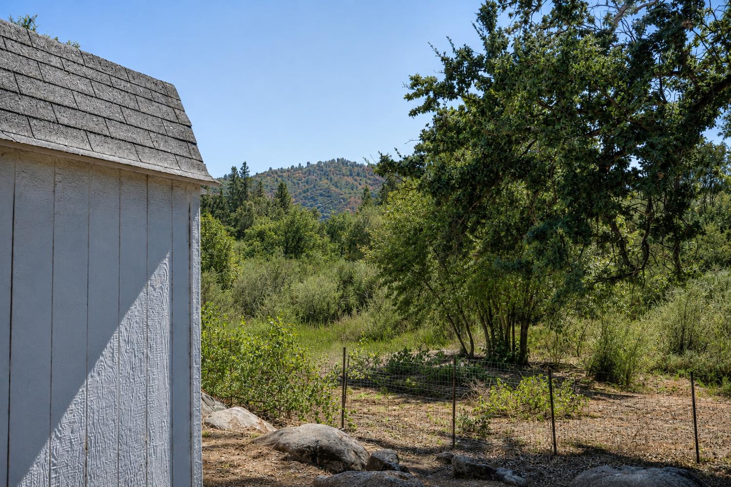 41124 Deer Creek Dr, Oakhurst, CA 93644