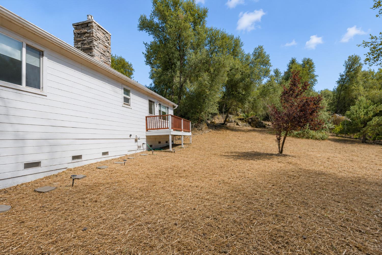 41124 Deer Creek Dr, Oakhurst, CA 93644