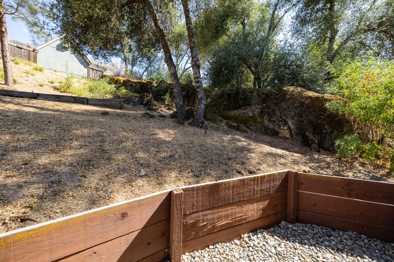 41124 Deer Creek Dr, Oakhurst, CA 93644